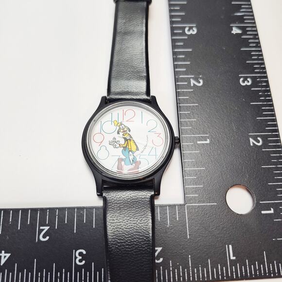 Vintage Lorus Disney Goofy Large Face Watch Black Case Multicolor Dial